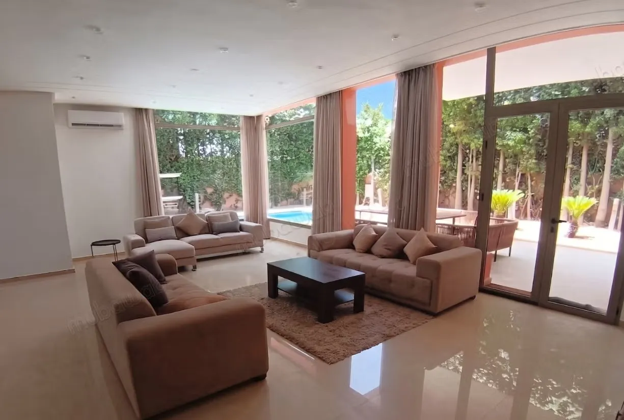 Belle Villa Vide ou semi meuiblée avec piscine à Chrifia - مراكش (3)