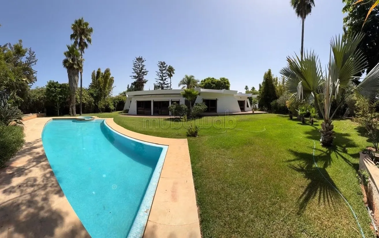 Magnifique villa à louer à Souissi. 7 pièces. Belle terrasse... - الرباط (2)