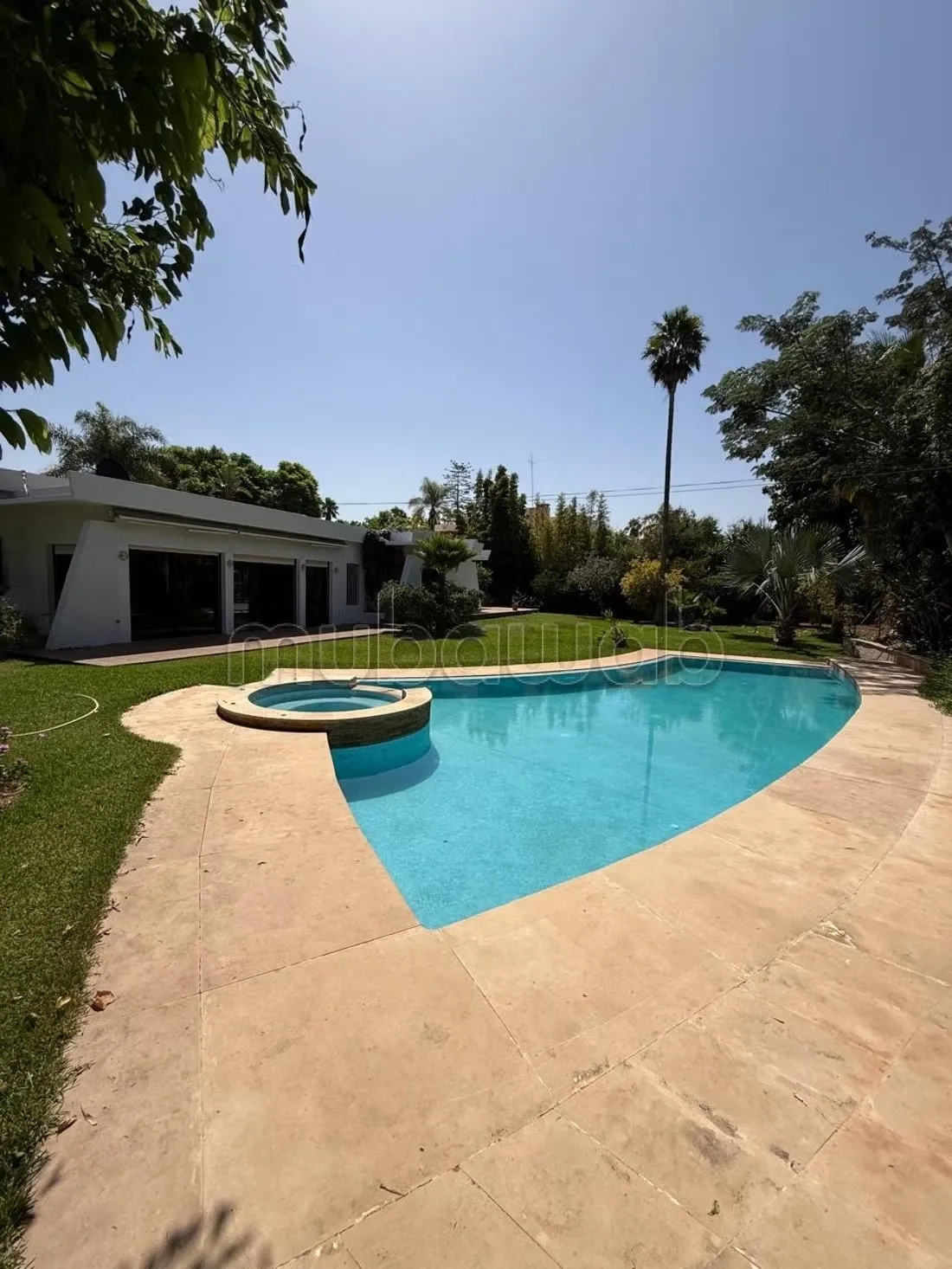 Magnifique villa à louer à Souissi. 7 pièces. Belle terrasse... - الرباط