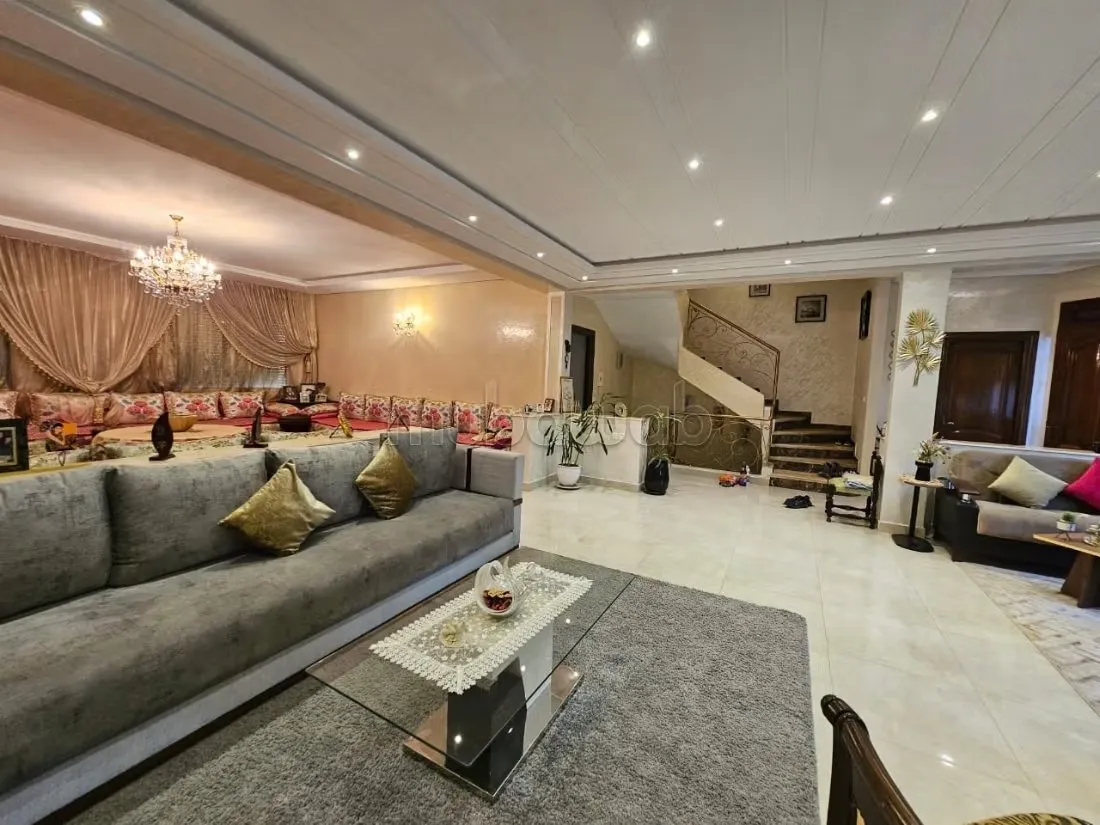 Luxueux Villa de 4 chambres à louer à Sidi maarouf - الدار البيضاء