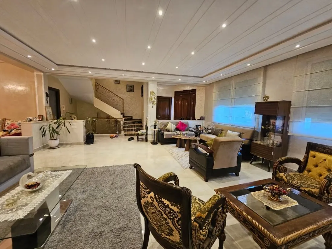 Luxueux Villa de 4 chambres à louer à Sidi maarouf - الدار البيضاء (2)