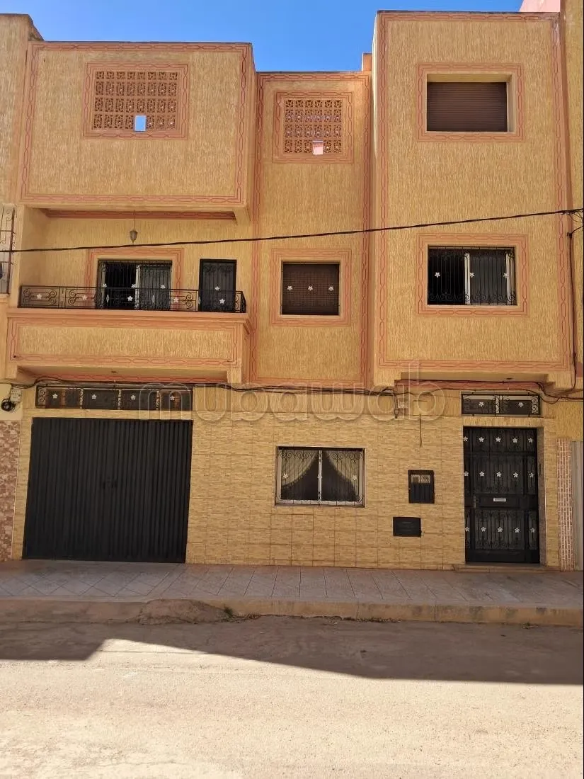 Maison à vendre à Khouribga. 5 belles chambres. Grande terra... - خريبكة