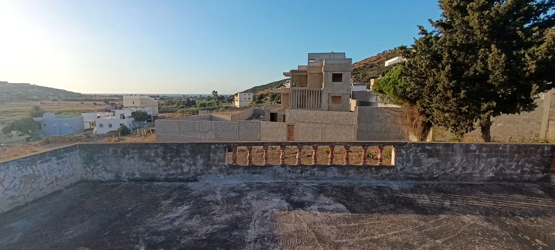 Très belle maison à vendre à Awadalian le Petit Palais. Surf... - Ksar Sghir (2)
