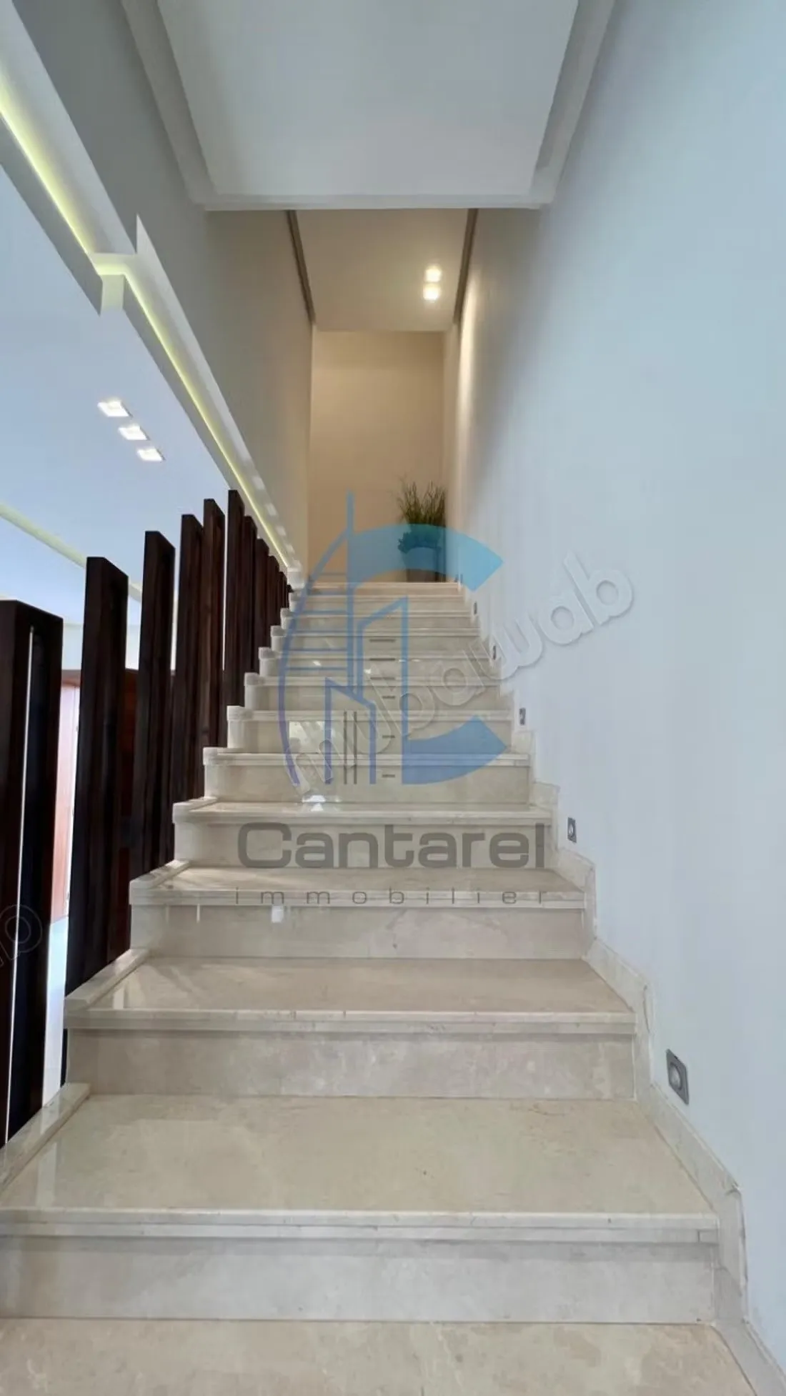 Villa 5 chambres  
2 chambres du personnel avec vna et pisci... - مراكش (3)