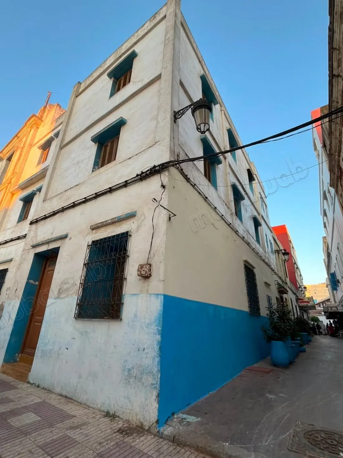 Maison à vendre à Larache. 
17 belles chambres - العرائش