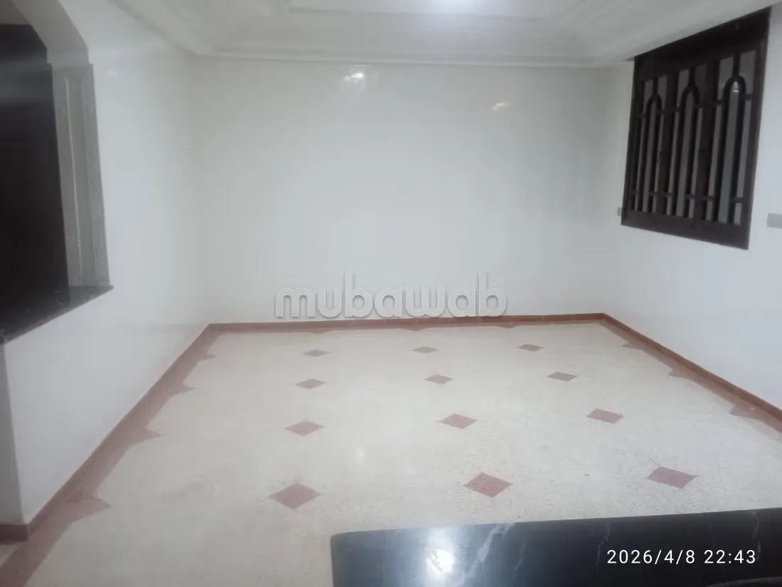 Maison R2 de 448 m² avec 4 chambres et double gar - الدروة