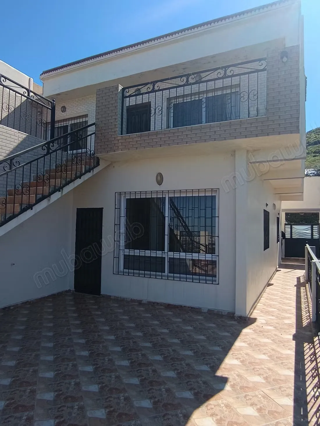 Maison à vendre à Laouziyine. 5 chambres agréables. Bien meu... - تطوان (2)