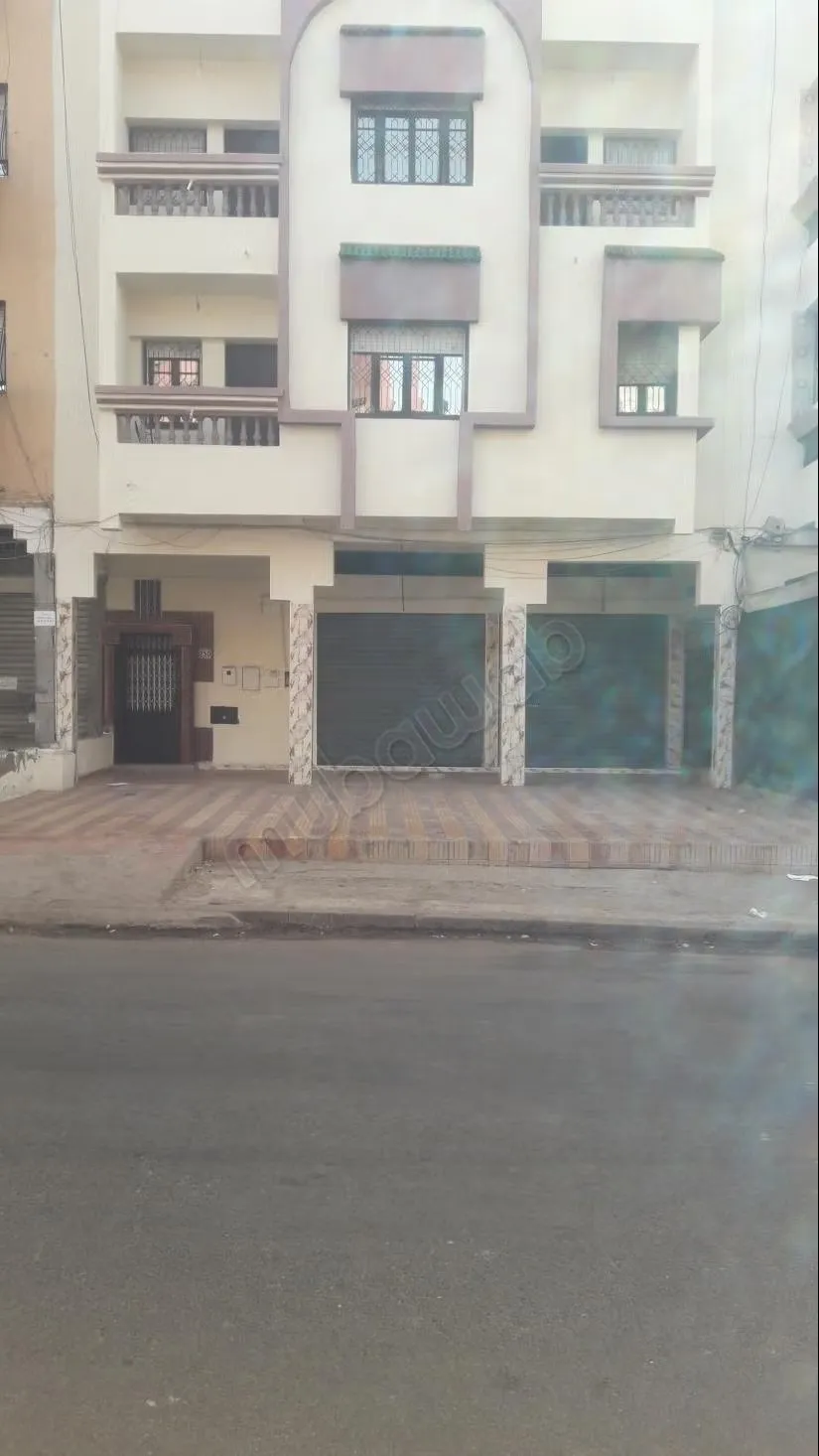 Belle Maison R2 100m² avec 2 Garages Commerciaux  
Droit de... - القنيطرة