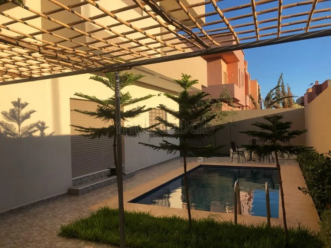 Villa à Vendre à Zohour Targa 395 m² – 3.3M - مراكش