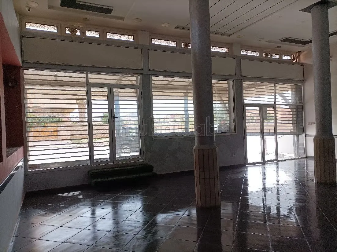 Immeuble commercial - وجدة (2)