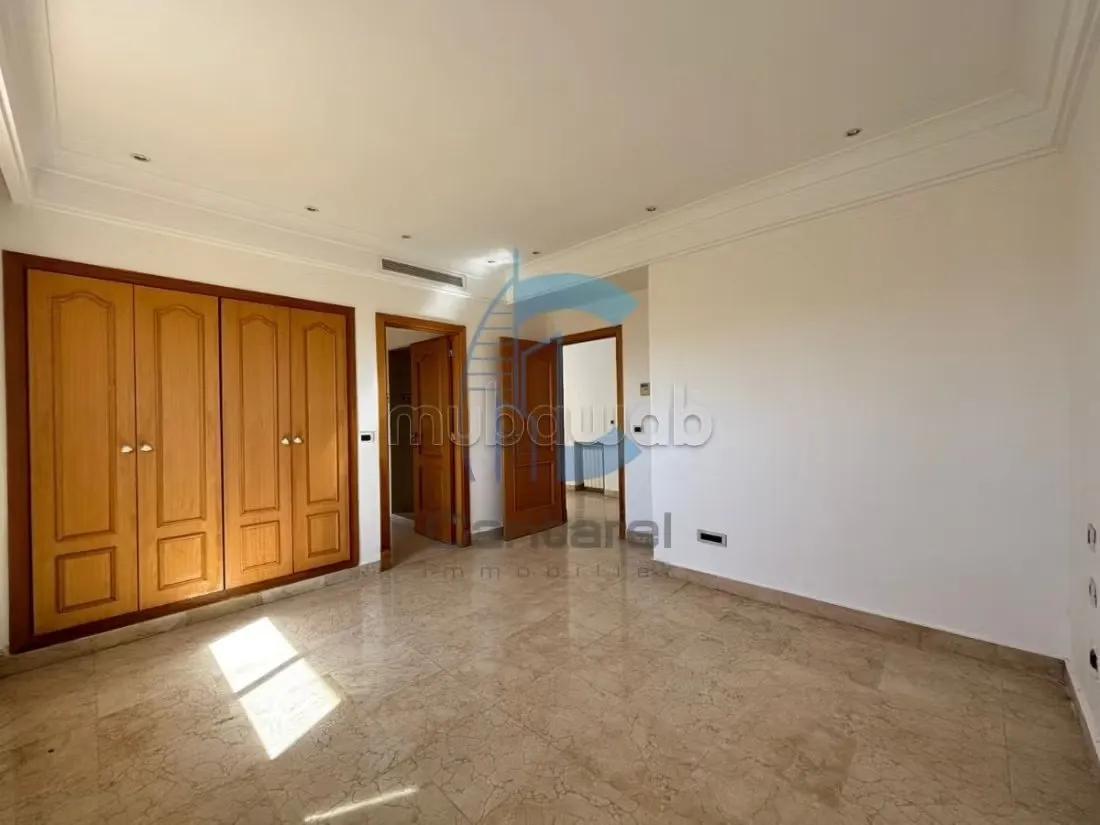 À la vente – Villa haut standing à Dar Bouazza - دار بوعزة (3)