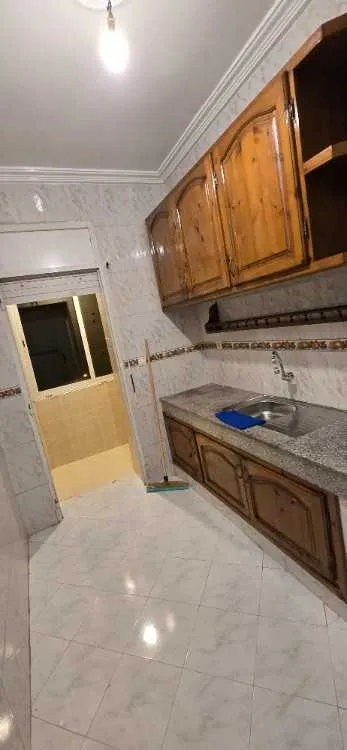 À louer bel appartement résidence badar - الدار البيضاء (2)