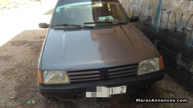 Peugeot 205 - سلا