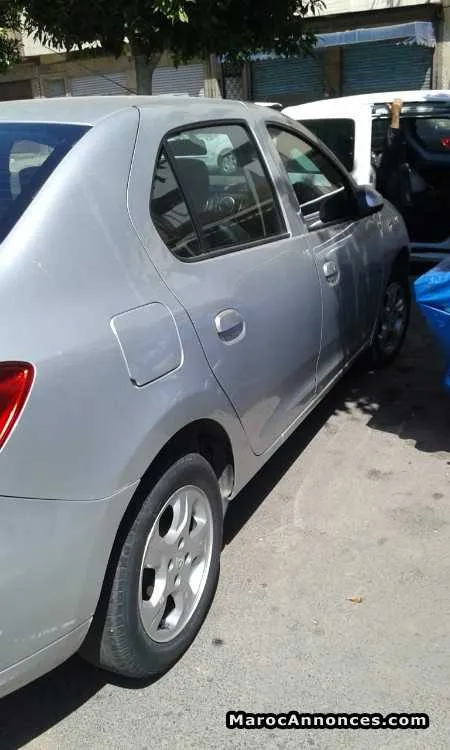 Voiture dacia logan - الدار البيضاء (2)
