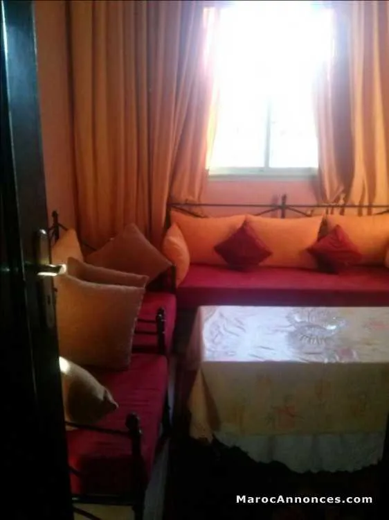 Location longue durée meublé appart a saada - مراكش (2)