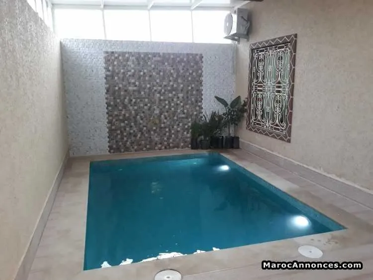 Appartement neuf meublé avec piscine couverte - مراكش