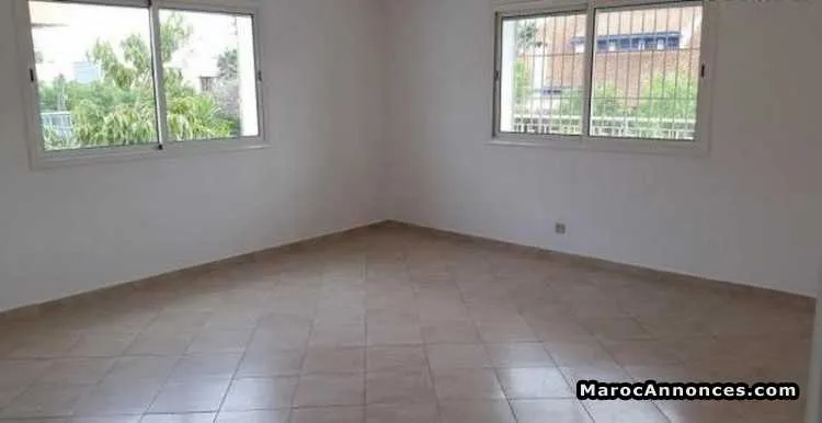 Villa en location au quartier oasis - الدار البيضاء (2)