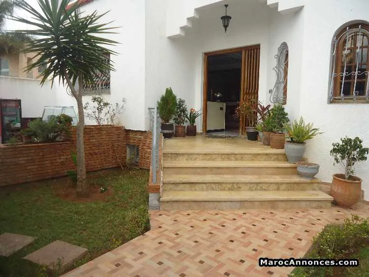 Villa de 600m² a louer à souissi - الرباط (2)