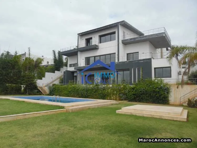 Villa 2000 m² en location à souissi - الرباط