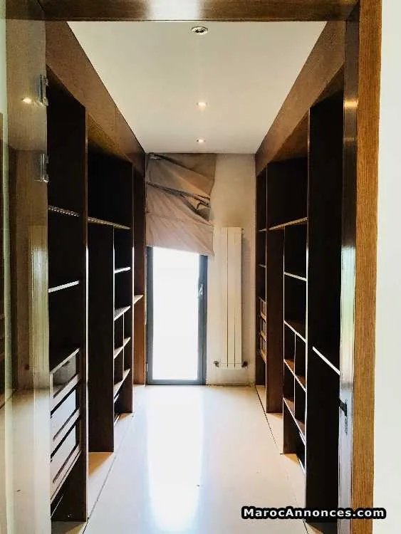 Villa avec piscine à ain diab - الدار البيضاء (2)