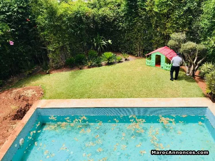 Villa avec piscine à ain diab - الدار البيضاء