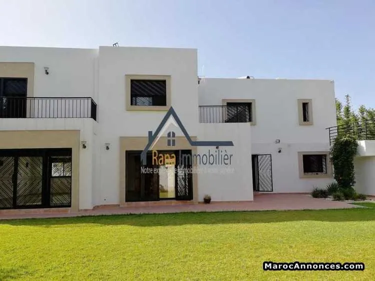 Villa 1000m² en location à rabat  souissi - الرباط