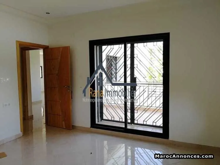 Villa 1000m² en location à rabat  souissi - الرباط (3)