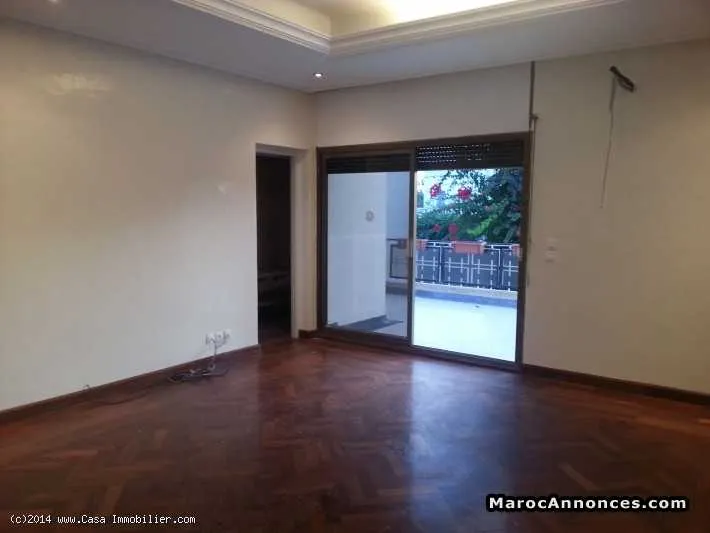 Location  villa 400 m² au cil. - الدار البيضاء (3)