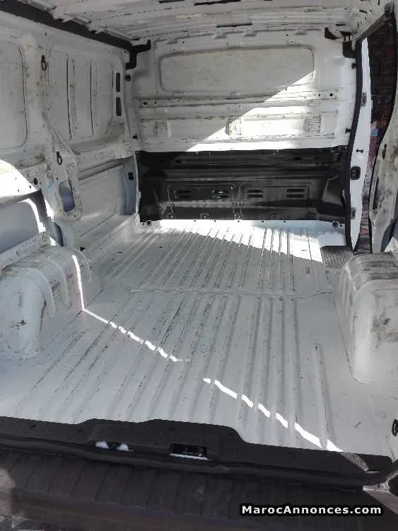 Location renault trafic - الدار البيضاء (2)