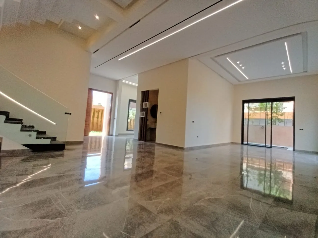 VILLA LUXUEUSE ET CONTEMPORAINE DOMAINE GOLF - مراكش (2)