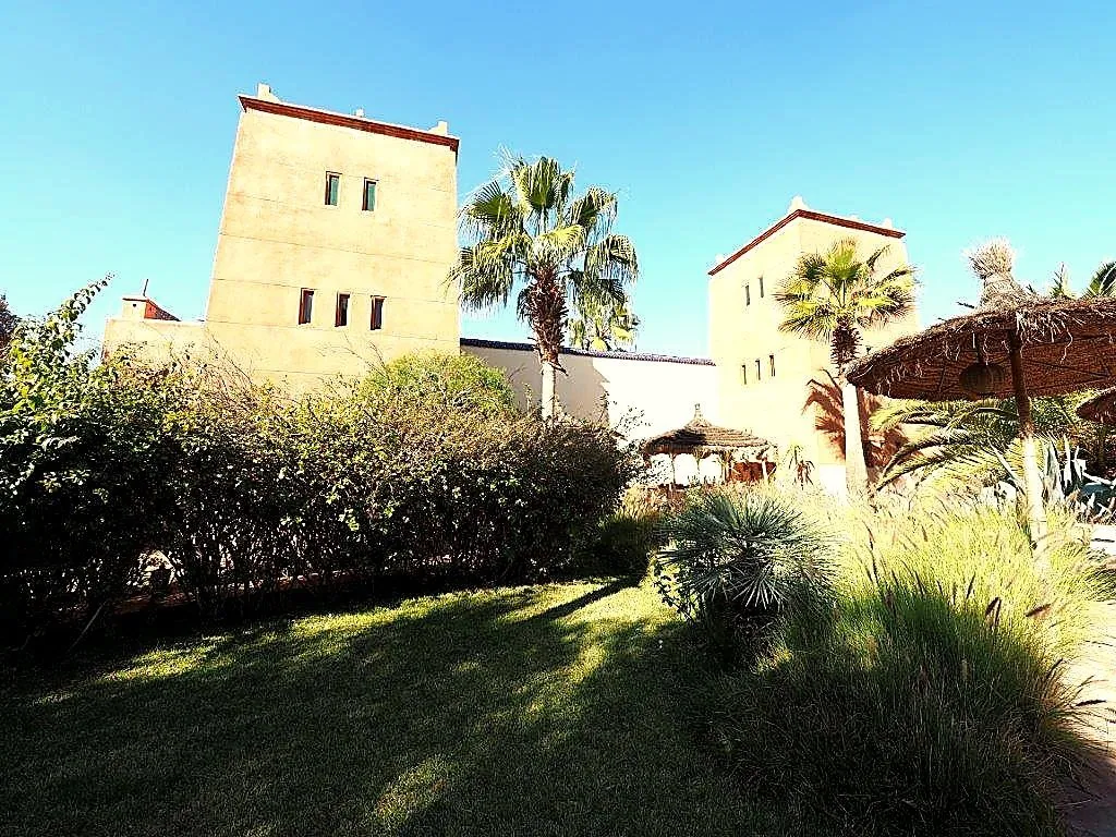 VILLA RIAD AVEC VNA SUR 1HA RT DU BARRAGE (SD1) - مراكش
