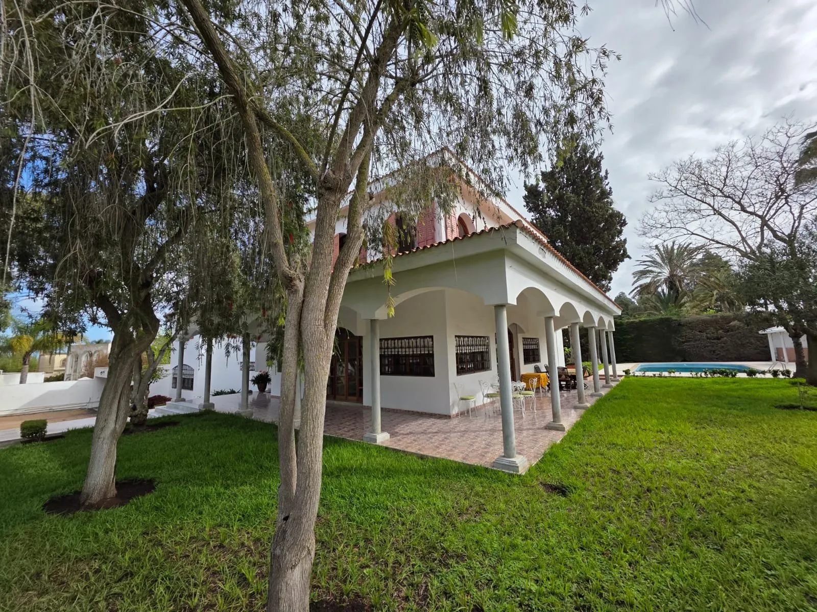 Coquette villa provençale à vendre (Souissi) - الرباط (3)