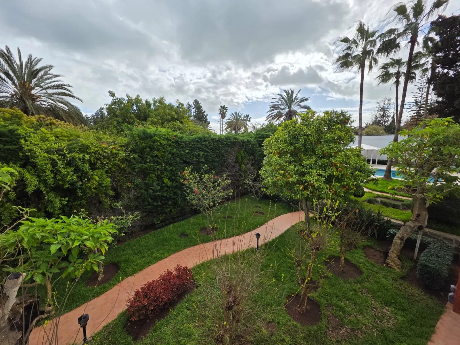 Coquette villa provençale à vendre (Souissi) - الرباط (4)