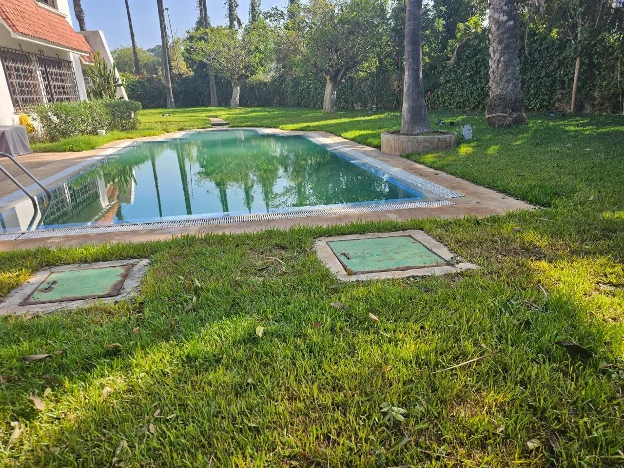 Villa avec piscine jardin arborÃ© nichÃ©e Ã  PRANFA Ã  vendre - الدار البيضاء (3)