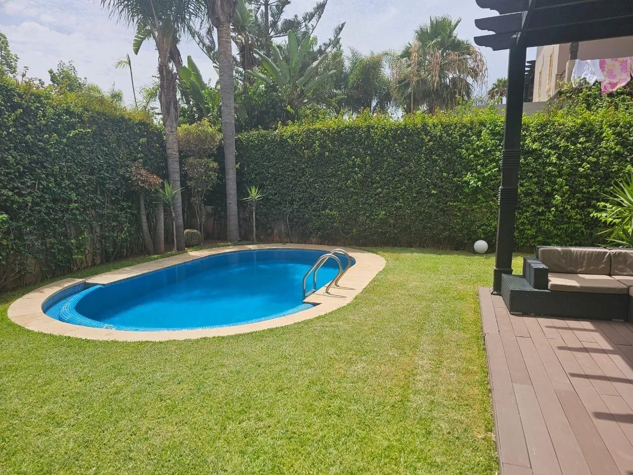 Belle Villa avec Ã  piscine Rce fermÃ©e Ã  vendre Ã  Californie - الدار البيضاء (4)