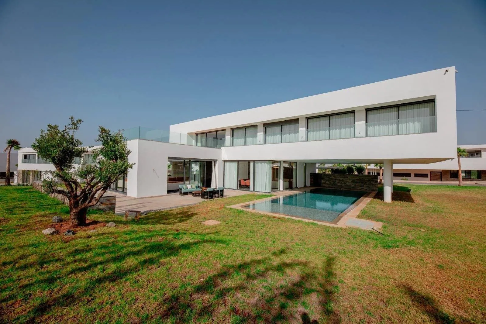 Villa Moderne neuve à El Menzeh - الرباط (2)