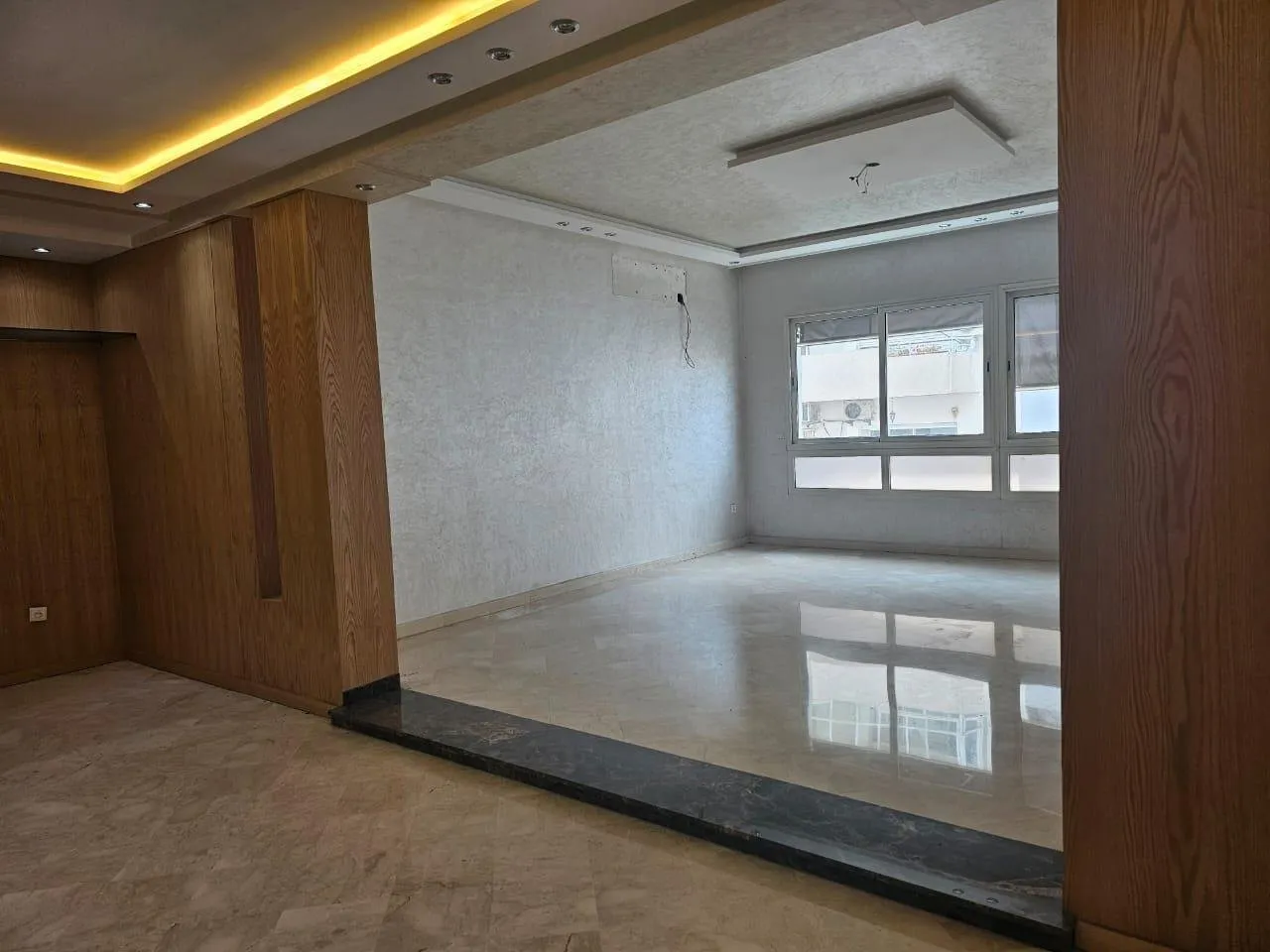 Appartement 208mÂ² Hopitaux proche rue Alexandrie Ã  vendre - الدار البيضاء (3)