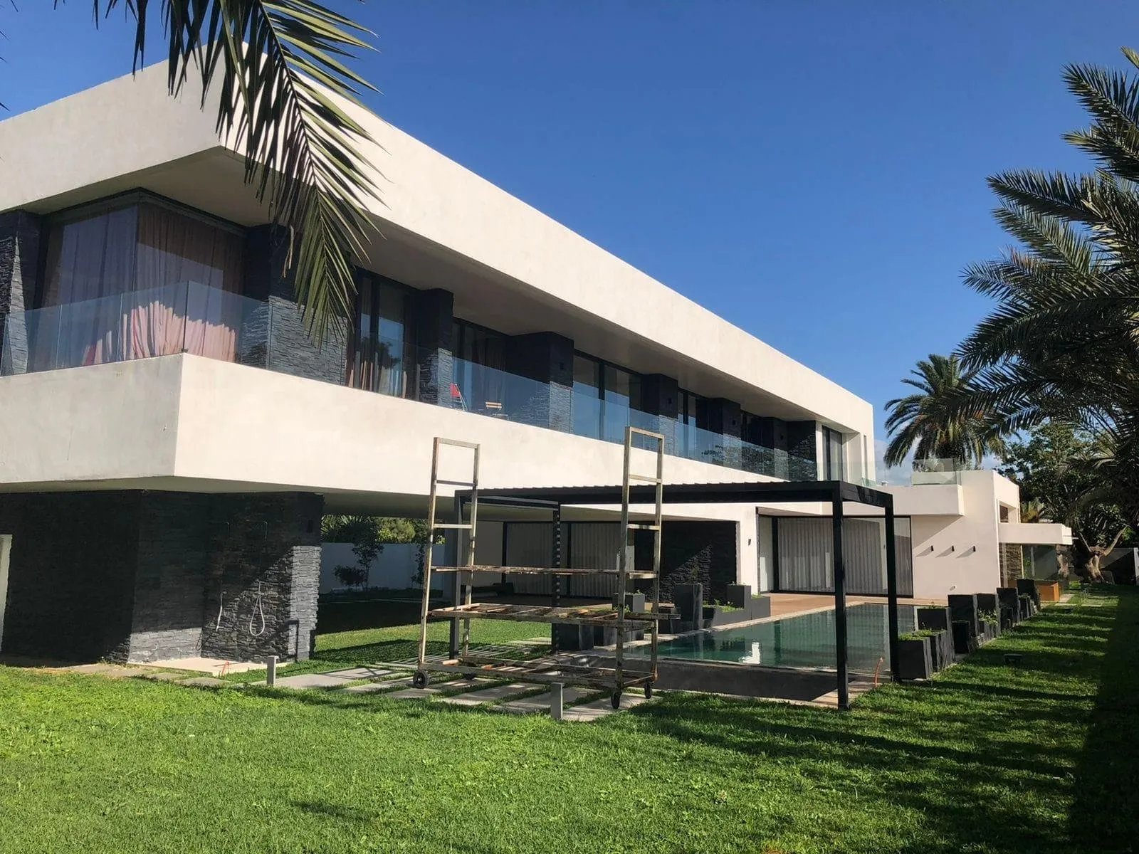 vente tres belle villa à souissi - الرباط (2)