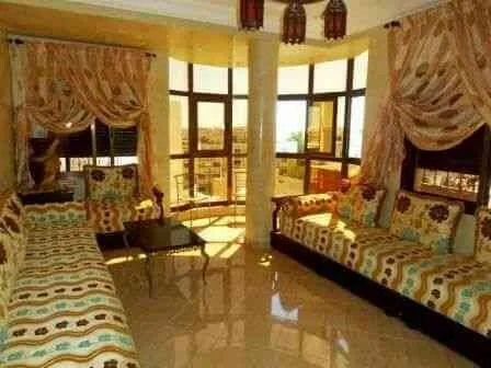 Bel appartement bien ensoleillé en vente en plein centre de Martil - مرتيل