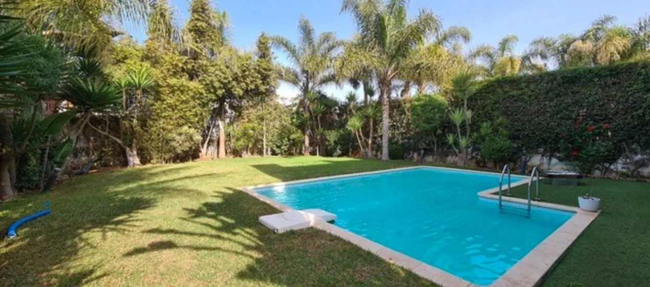 Villa haut standing, grand jardín et piscine. - دار بوعزة