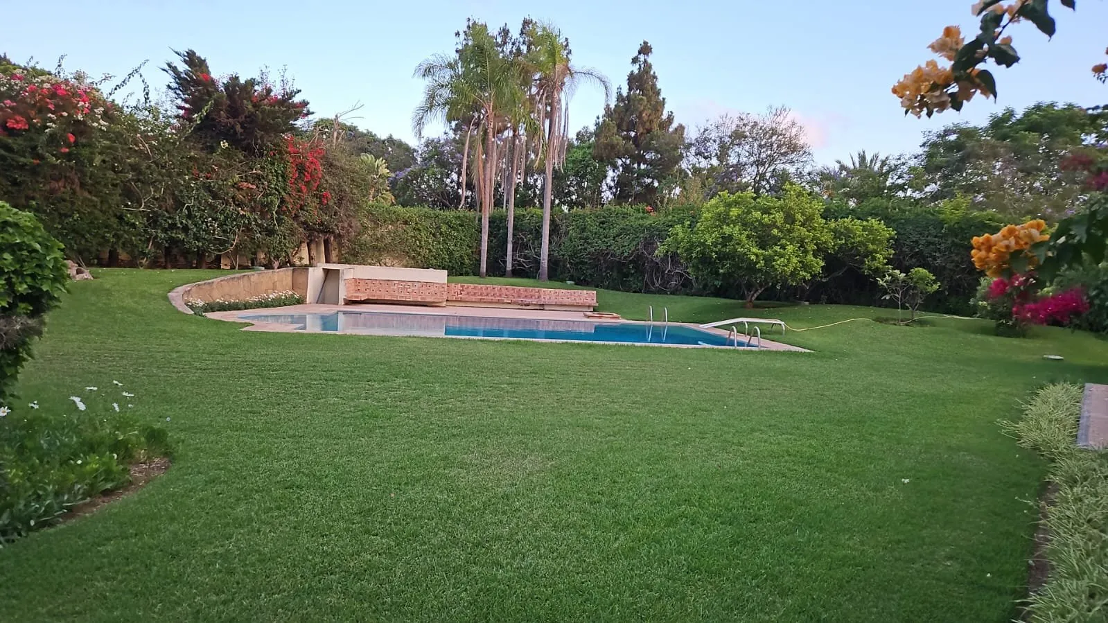 Villa de Charme avec Piscine à Souissi - الرباط