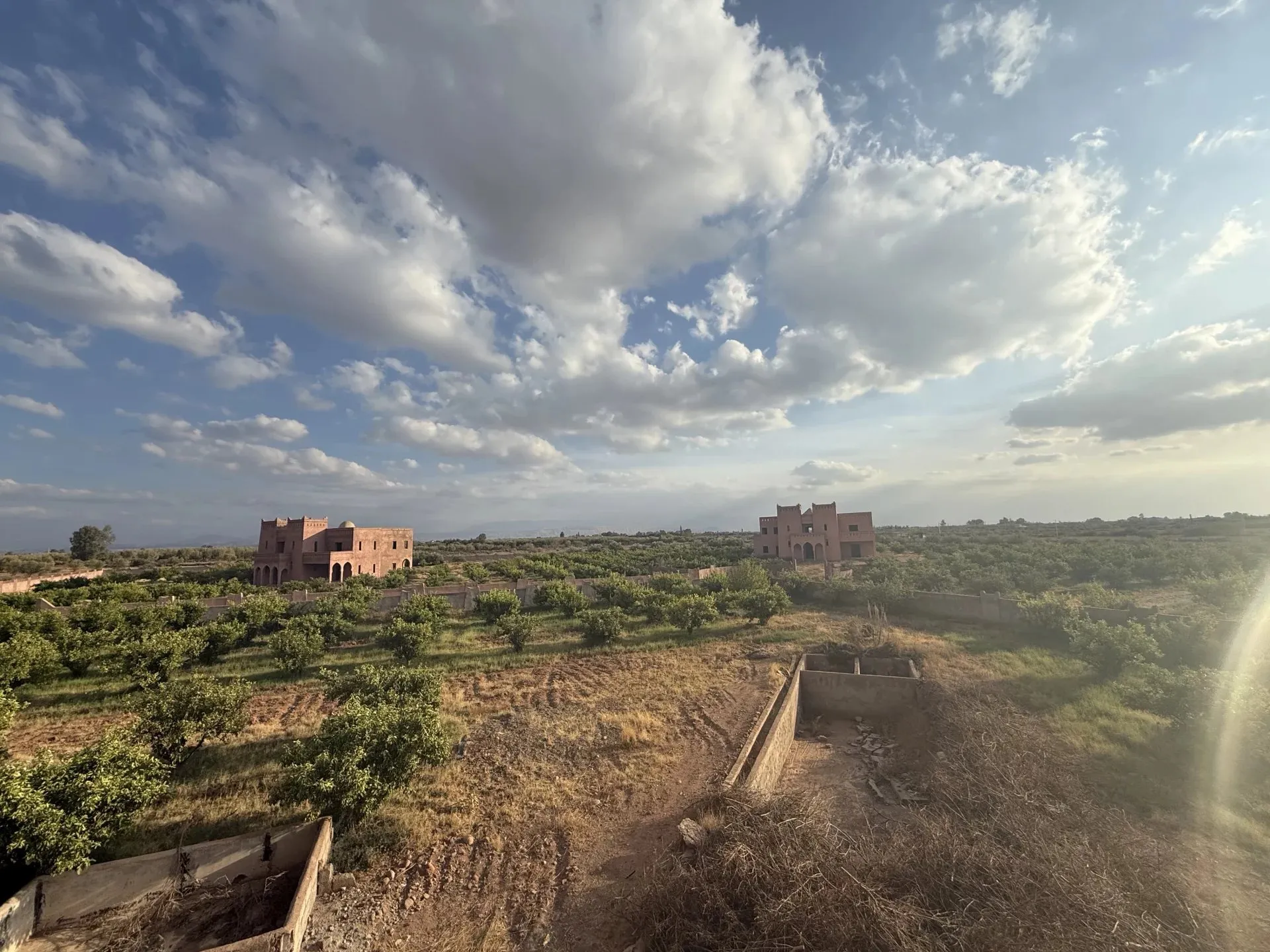 Domaine d’Exception de 4 Hectares avec 4 Villas Semi-Finies sur la Route de Fès - مراكش