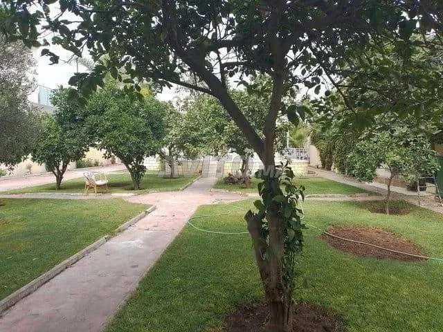 TERRAIN A VENDRE QUARTIER LONGCHAMPS - الدار البيضاء