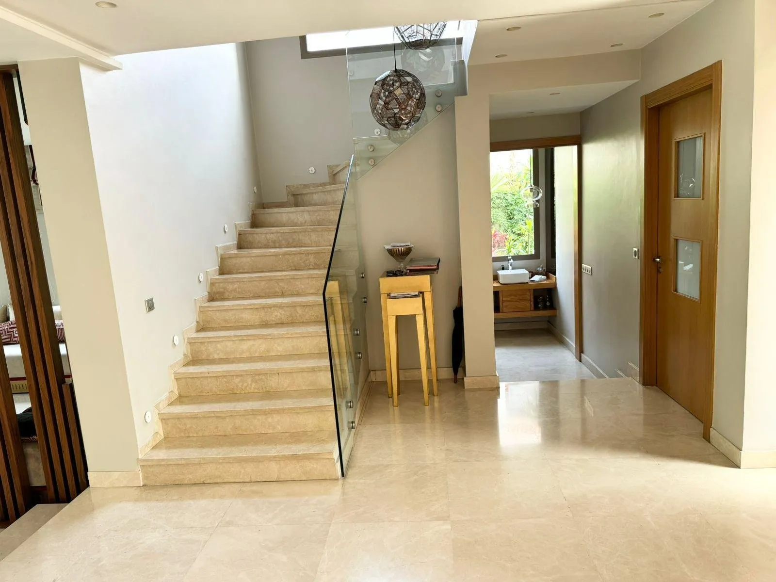 VILLE AVENDRE  ANGLE QUARTIER CIL - الدار البيضاء (2)
