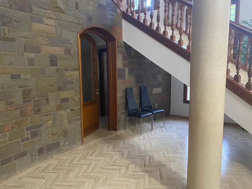 magnifique villa de 18 ans à souissi - الرباط (3)