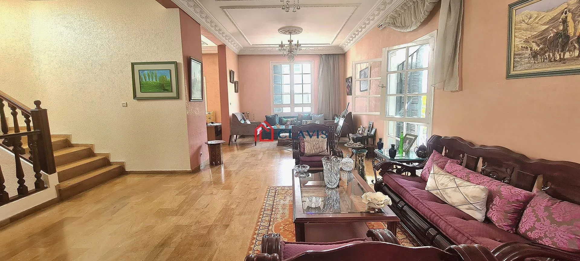 Grand Triplex à Paranfa - الدار البيضاء