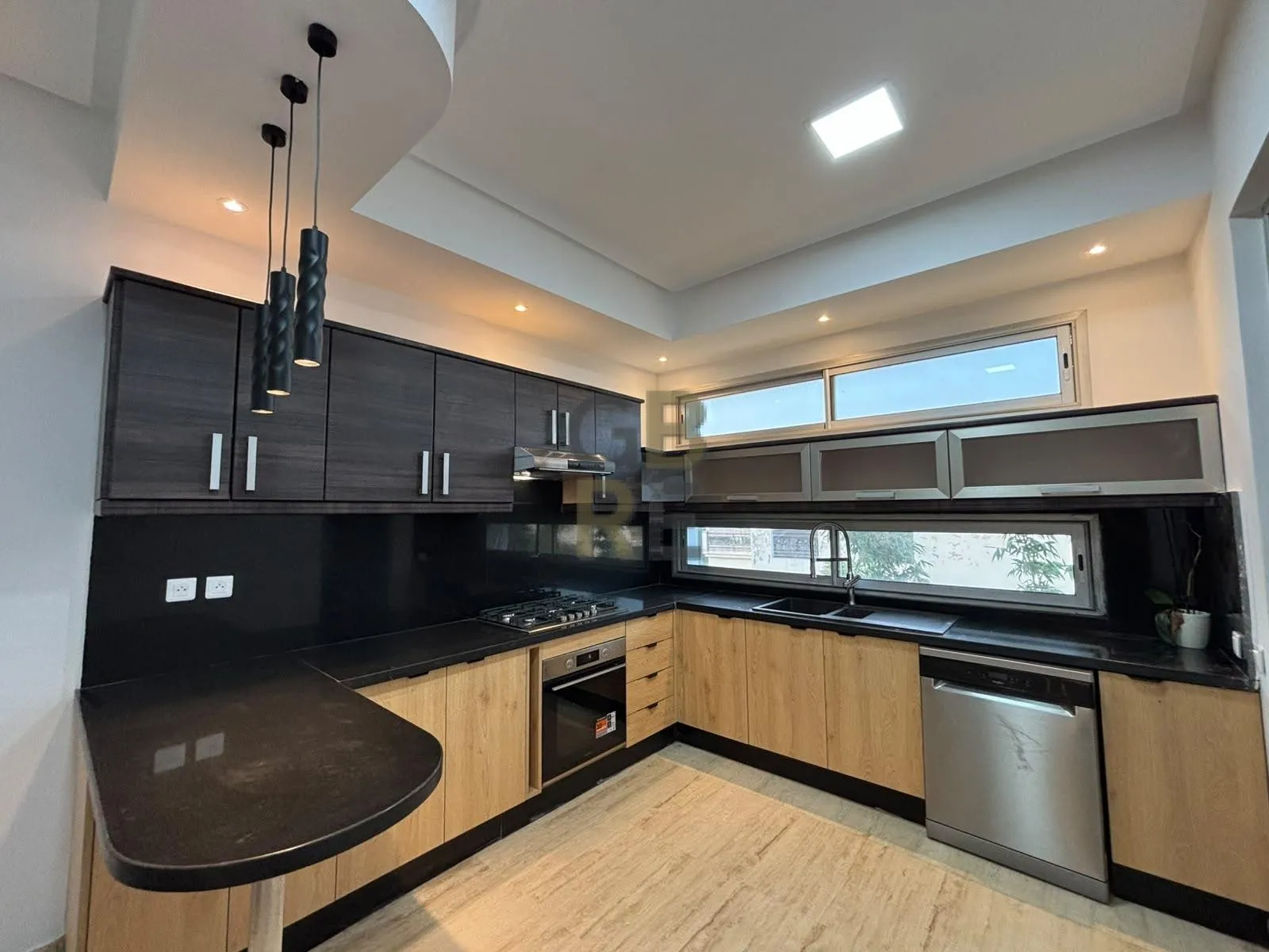 Très bel appartement meublé en location à Hay Riad - الرباط (4)