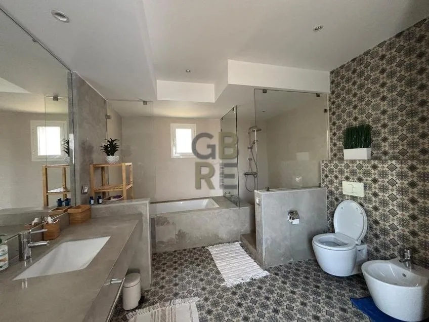 Très belle villa avec piscine en location meublée à Bassatine el Menzeh - الرباط (4)