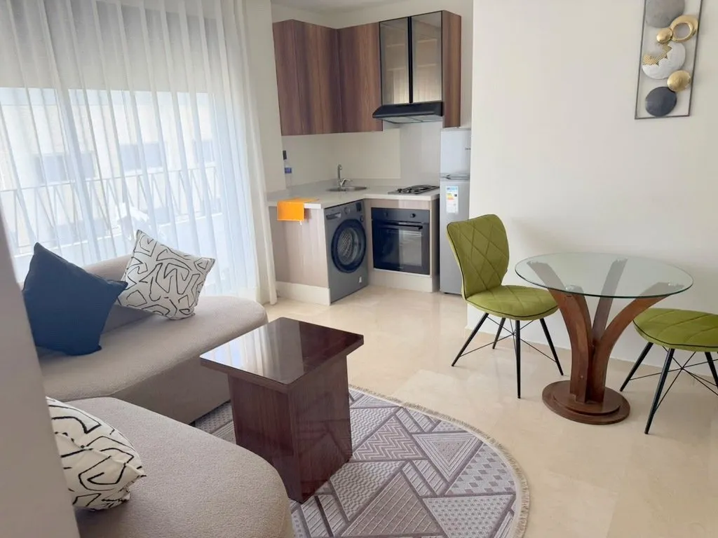 Oasis: Location studio meublé avec balcon. - الدار البيضاء