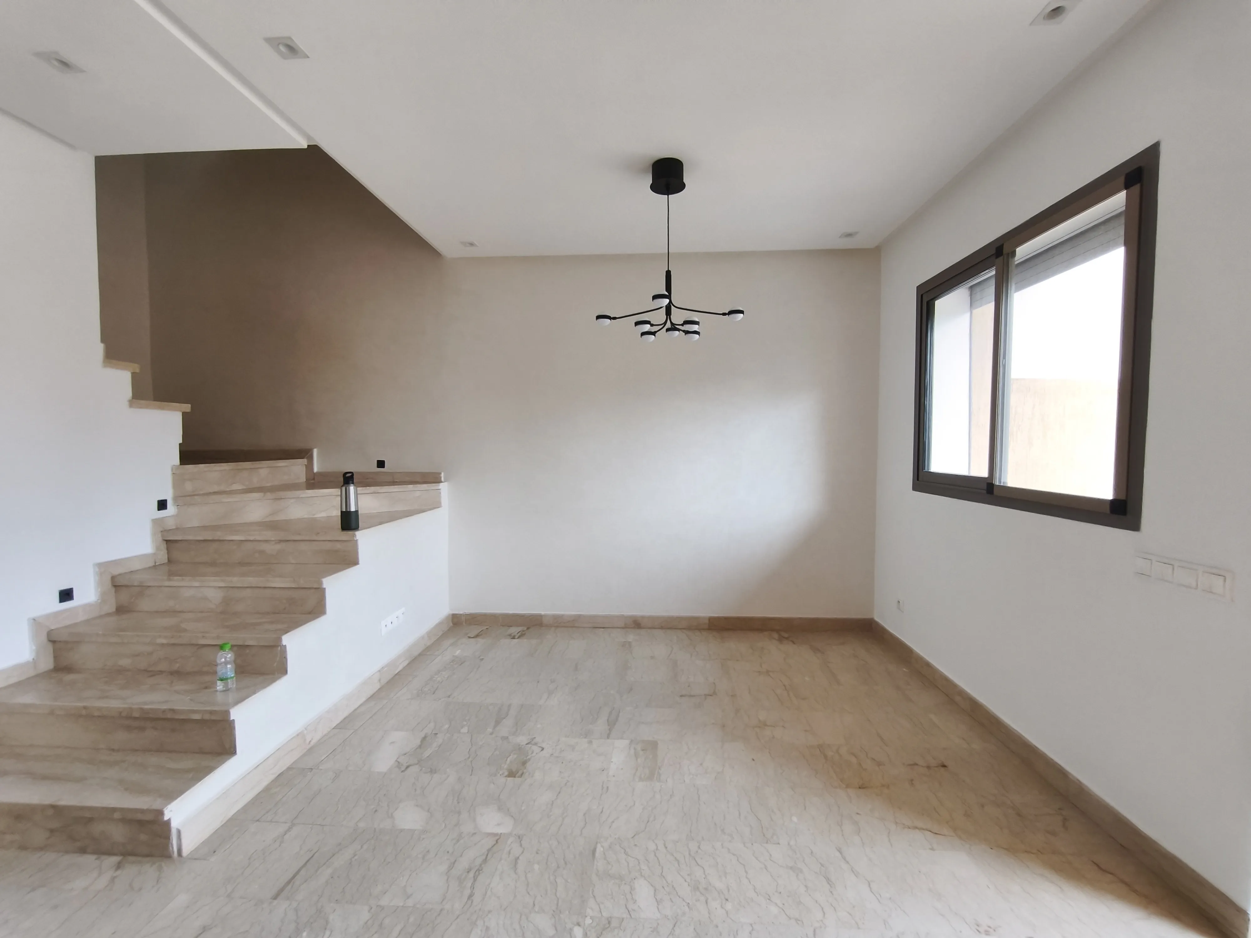 Magnifique villa 3 chambres avec piscine et jardin - دار بوعزة (4)